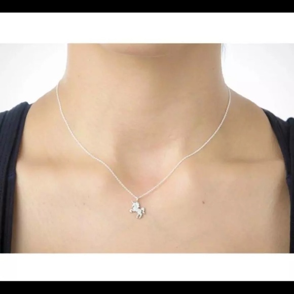 New unicorn charm pendant necklace with card - Picture 2 of 3